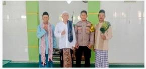 Bhabinkamtibmas Polsek Karawang Laksanakan Giat Jumat Curhat Bersama Warga Binaan Karangpawitan