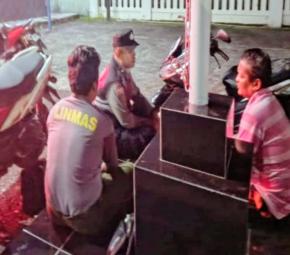 Bhabinkamtibmas Polsek Tegalwaru Ngobrol Santai Bareng Warga Kampung Ciakar Desa Cintawargi