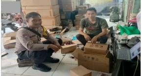 Personel Polsek Lemahabang Imbau Warga Untuk Tetap Pertahankan Kamtibmas