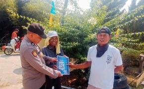 Polsek Pangkalan Laksanakan Sosialisasi Pengaduan Cepat Propam Polri Kepada Warga Kampung Krajan