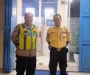 Patroli Malam Bhabinkamtibmas Polsek Pakisjaya Sambangi Security Bank BRI Antisipasi Tindak C3