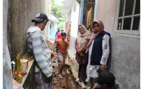 Ketua RW 7 Kelurahan Selabatu Kota Sukabumi Yati Rahmawati Gunakan P2RW Untuk Mencegah Banjir