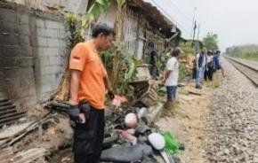 Duka di Perlintasan Warungbambu, Pasutri Tewas Tertemper KA Parahyangan