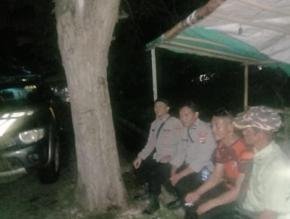 Anggota Polsek Pedes Tingkatkan Keamanan Di Malam Hari