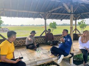 Kapolsek Kotabaru Silaturahmi Bersama Wakil Bupati Karawang H. Maslani, Bahas Ketahanan Pangan