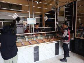 Bripka Ilham Giat Patroli Prekat Ditoko Perhiasan dilaksanakan Personil Polsek Tempuran Res Karawang.