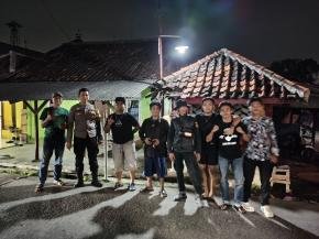 Personil Polsek Klari Sambangi Petugas Jaga Ronda Malam