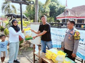 Polsek Kotabaru Kembali Menggelar Gerakan Pangan Murah di Depan Mapolsek