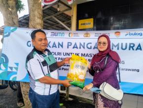 Langkah Nyata Polri Masyarakat Bisa Merasakan Beras Murah (GPM)Polsek Pakisjaya Di Gelar Depan Makopolsek Pakisjaya