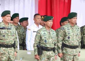 Sekda Bekasi Hadiri Sertijab Kostrad, Tegaskan Sinergi TNI–Pemda untuk Keamanan dan Penanganan Banjir

 
