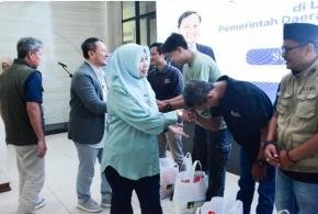 Taspen Berbagi di Ramadan, ASN Golongan Rendah dan PPPK Paruh Waktu di Sumedang Terima Paket Sembako