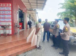 Piket Bawas Polsek Kotabaru Pimpin Patroli Sambang Supermarket Antisipasi Terjadinya Guantibmas