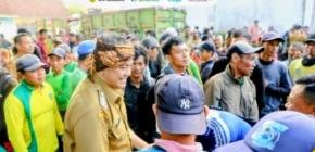 Di Balik Bersihnya Kota, Ada Dedikasi Relawan Kebersihan Tasikmalaya