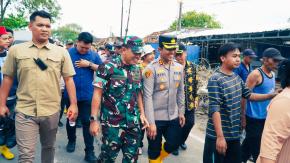 Kamis hingga Jumat, Polres Karawang Berikan Pelayanan Pengamanan Penuh Penataan Saluran Kali Apoor Jayakerta