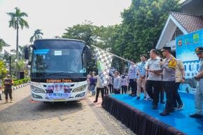 Mudik Aman, Keluarga Bahagia, Polres Karawang Berangkatkan Pemudik Gratis Lebaran 2026