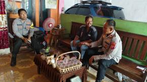 Kapolsek Kotabaru Sambangi Warga Guna Jalin Sinergi Ciptakan Kamtibmas Kondusif