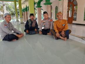 Kali ini Kapolsek Pakisjaya Gelar Jum