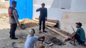 Anggota Polsek Batujaya laksanakan Patroli Dialogis dan Sambangi Masyarakat