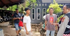 Dalam Giat Operasi Cipta Kondisi Polsek Tempuran, Himbau petugas parkir agar tetap menjaga kamtibmas di wilayahnya.
