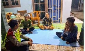 Bhabinkamtibmas Polsek Pangkalan Gelar Sambang Dialogis, Ngawangkong Bersama Linmas dan Warga Desa Kertasari