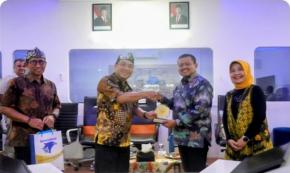 Bupati Sumedang Dony Ahmad Munir Terima Kunjungan CEO PT Garudafood 
