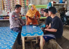 Bhabinkamtibmas Polsek Klari Ingatkan Orang Tua Awasi Pergaulan Anak