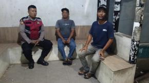 Gencar Lakukan Siskamling, Bhabinkamtibmas Polsek Telagasari Pastikan Lingkungan Kondusif