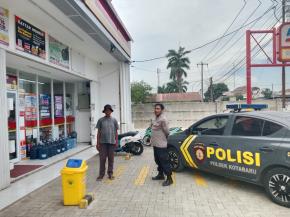 Patroli Polsek Kotabaru Sambangi Petugas Parkir Cegah Terjadinya Curanmor