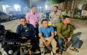 Sinergi Polri dan Warga Warung Kebon Karawang, Hidupkan Kembali Poskamling demi Keamanan Lingkungan
