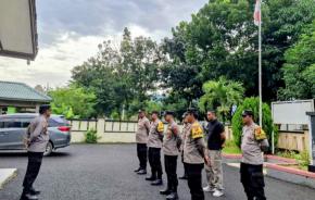 Jelang Kegiatan Rutin, Kapolsek Tegalwaru Pimpin Apel Pagi