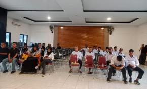 Curah Hujan Masih Tinggi, Saat Minggon Desa,Bhabinkamtibmas Ingatkan Aparat Desa Dan Warga Waspada Banjir