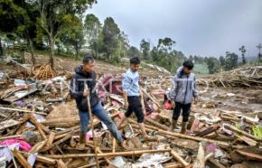 Tragedi Longsor di Pasirlangu, Bandung Barat: 6 Warga Tewas, Puluhan Masih Hilang