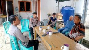 Gelar Minggu Kasih, Polsek Rengasdengklok Sosialisasikan program Lapor Pak Kapolres dan Lapor Pak Bhabin