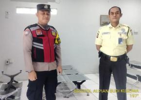 Anggota Polsek Banyusari Bripka Alpian Getol Kunjungi Bank BRI Gempol Patroli Prekat di Siang Hari