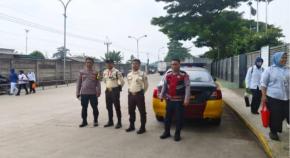 Patroli Dialogis Polsek Klari Ingatkan Terus Pesan Kamtibmas ke Security PT. MIM