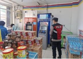 Sarana ATM Perbankan Milik Bank BJB Loji Dimonitor Personil Polsek Tegalwaru Pada Patroli Dini hari.