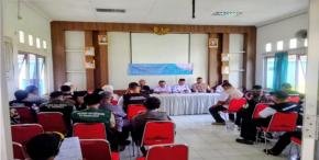 Bhabinkamtibmas Monitoring Rapat Minggon Kelurahan Tanjungmekar Karawang