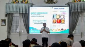 Dari Target 190, Sudah 114 Dapur MBG Beroperasi di Sumedang, Bupati Tegaskan Komitmen Pemkab Sukseskan Program MBG