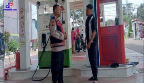 Personel Polsek Lemahabang Sosialisasikan Layanan Call Center 110 Di Obyek Vital