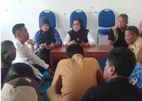 Camat Kotabaru Hj. idah Hamidah, S.E Gelar Rakor Tahapan Pilkades, Ingatkan Lembaga dan Perangkat Desa Harus Netral dan Jaga Kondusifitas di Pilkades 2025