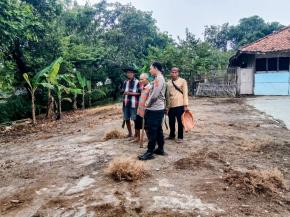 Sebar Himbauan Kamtibmas, Bhabinkamtibmas Polsek Telagasari Gencar Jaga Keamanan Lingkungan