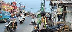 Polisi Polsek Banyusari Giat Patroli Jalan Raya Antisipasi Kejahatan