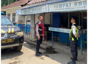 Polsek Pangkalan Laksanakan Patroli Siang, Ajak Security Jaga Kamtibmas di KPSS