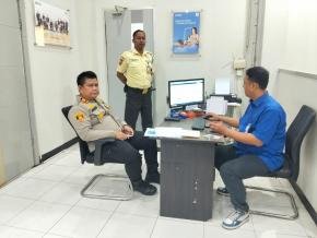 Kapolsek Batujaya Sambangi Kepala Unit Bank BRI Unit Batujaya