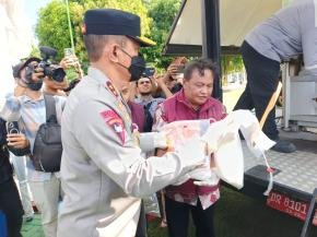 Kapolda NTB Pimpin Pemusnahan 2,4 Kg Sabu dan Ribuan Botol Miras Ilegal, Tegaskan Komitmen Perang Melawan Narkoba