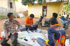 Bripka Sandi Anggota Polsek Pedes Mencegah Pencurian Dan Tingkatkan Patroli Sambangi Kelingkungan Masyarakat