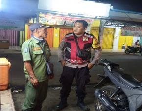  Polsek Banyusari Himbau Warga Untuk Waspada C3 Saat Ramadhan