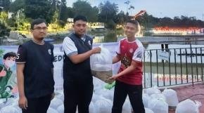 Restocking 8.000 Benih Ikan Nilem, Pemkab Bogor Ajak Masyarakat Jaga Kelestarian Situ Plaza Cibinong