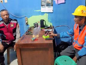 Personil Polsek Tegalwaru Patroli Dinihari Sambang Kantor PLN Imbau Agar Selalu Waspada