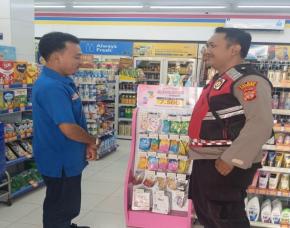 Aipda Abdul Rahman Kembali Lakasanakan.Giat Patroli Perekat Supermarket Indomaret Gempol Guna Antisipasi Kejahatan